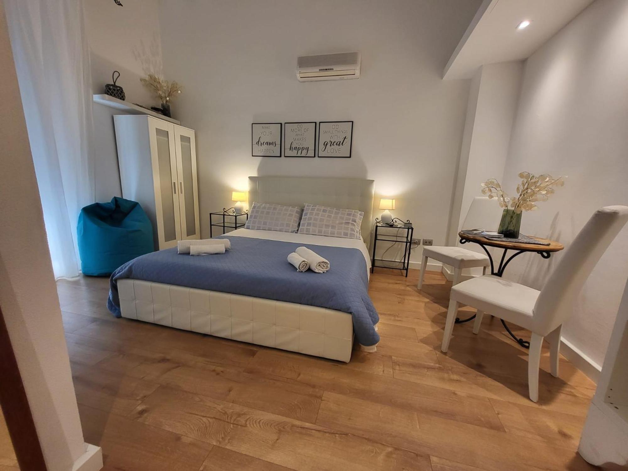 Living Cagliari Bed & Breakfast Luaran gambar